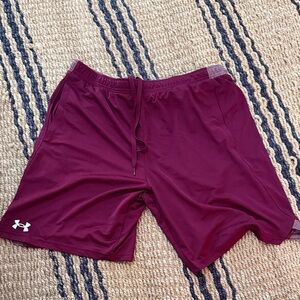Under Armour Men’s Locker fit loose shorts with pockets. Never worn. Size XL
